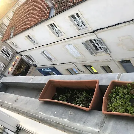 Le Triplex Du Marche Rochelais_t3_70m2 Appartement La Rochelle (Charente-Maritime)